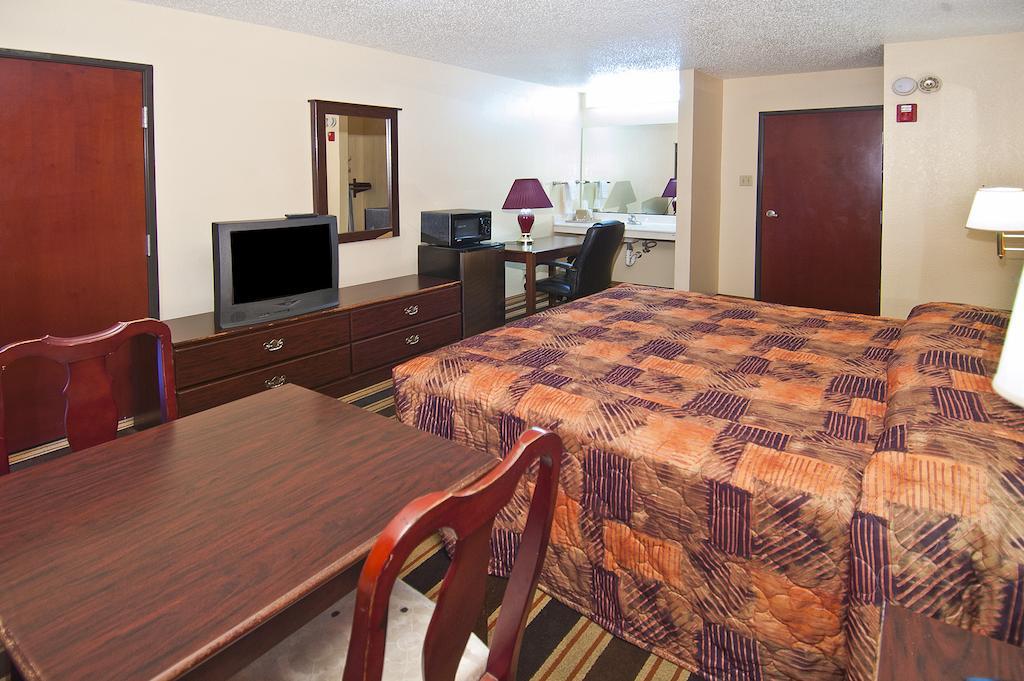 Executive Inn Groves Zimmer foto